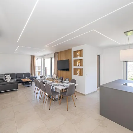 Awesome In Kastel Stafilic With Wifi Holiday home