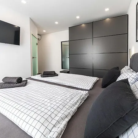 Feriehus Luxurious In Kastel Stafilic *