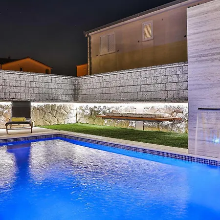 Awesome In Kastel Stafilic With Wifi Holiday home